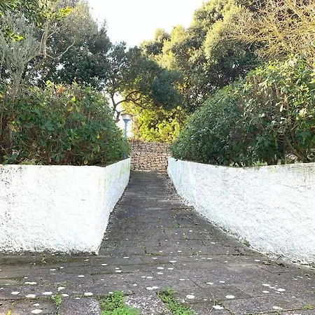 Casa Sospesa Tra Campagna E Mare